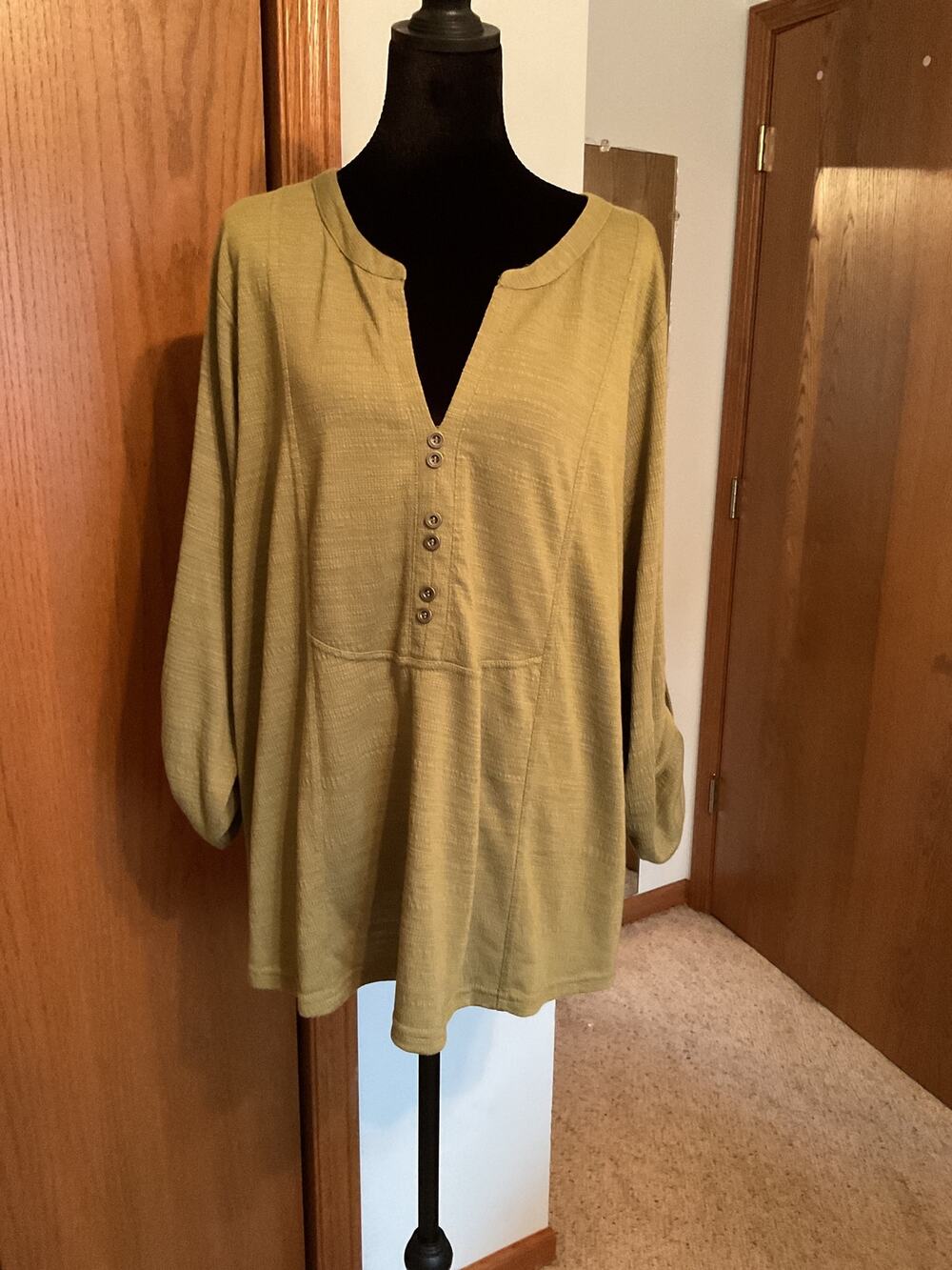 Jane and Delancey 1X Olive Khaki Slub Knit Henley Roll Tab Convertible Sleeve